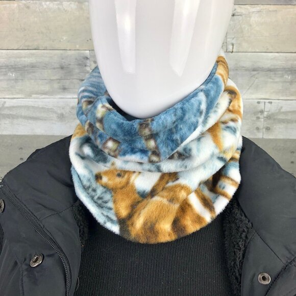 Deer Stag Fleece Neck Gaiter: Outdoors Hunter Scarf Warmer - Picture 3 of 10